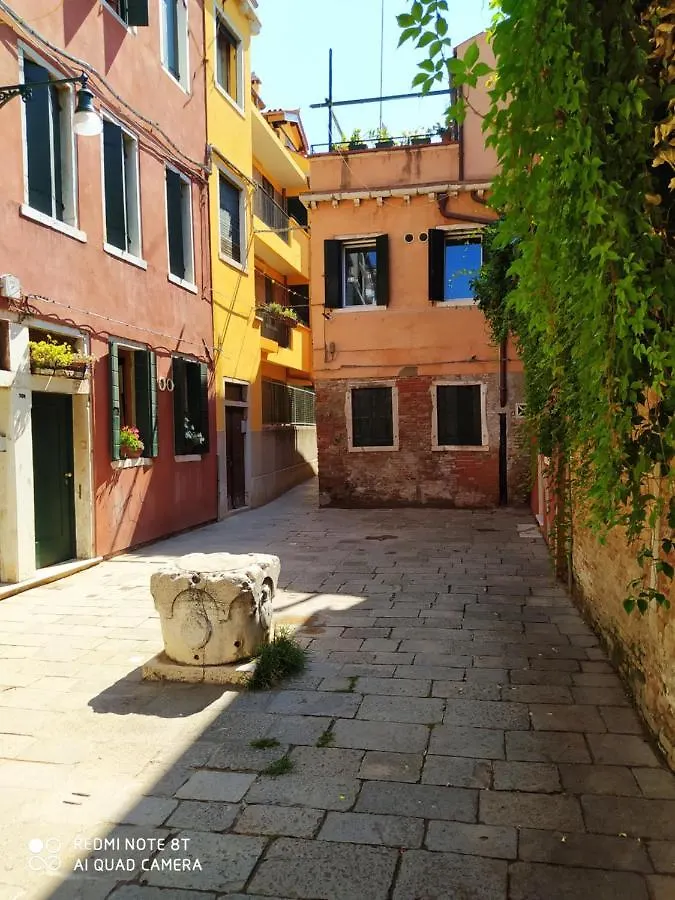 Casa Gialla Venice